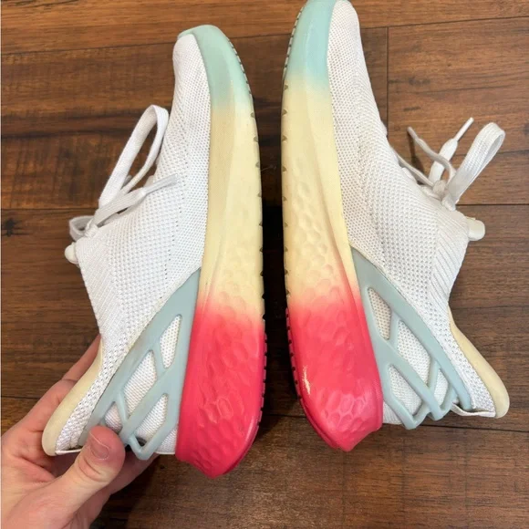 Kizik Athens 2 Hands Free Sneakers Women’s White Rainbow Comfort Size 6 EUC - Picture 6 of 6